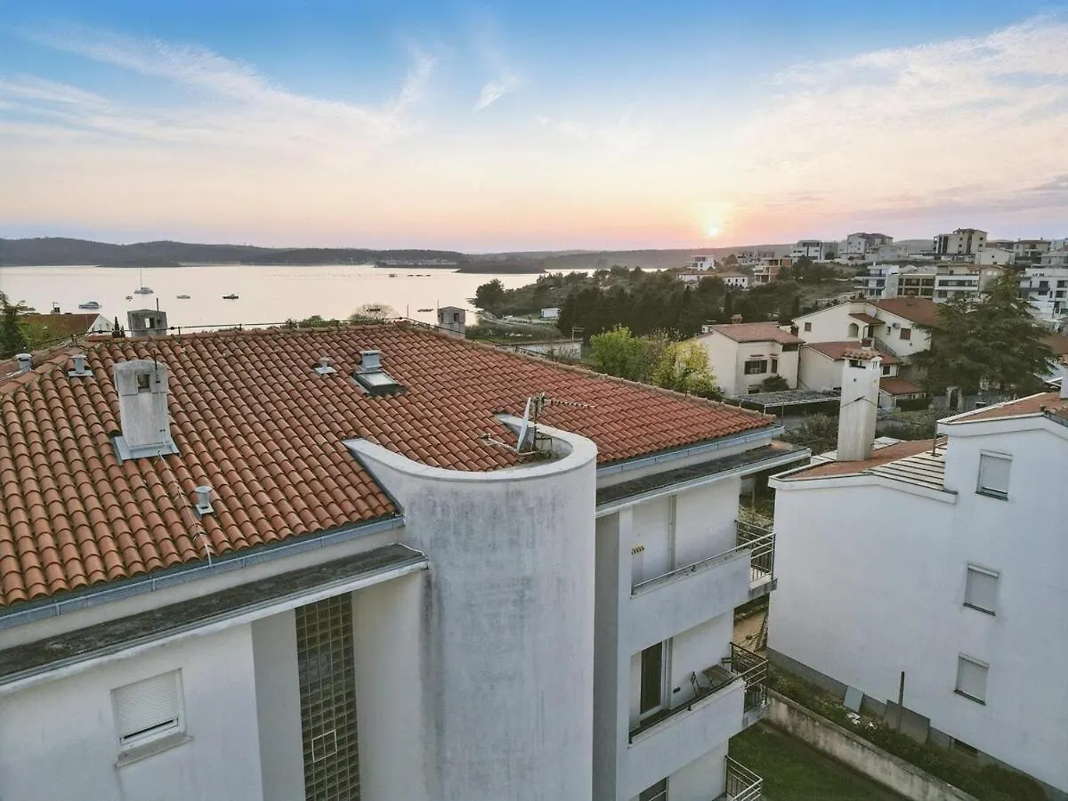 Apartment Nautic - Medulin - Croatia 0*,  クロアチア
